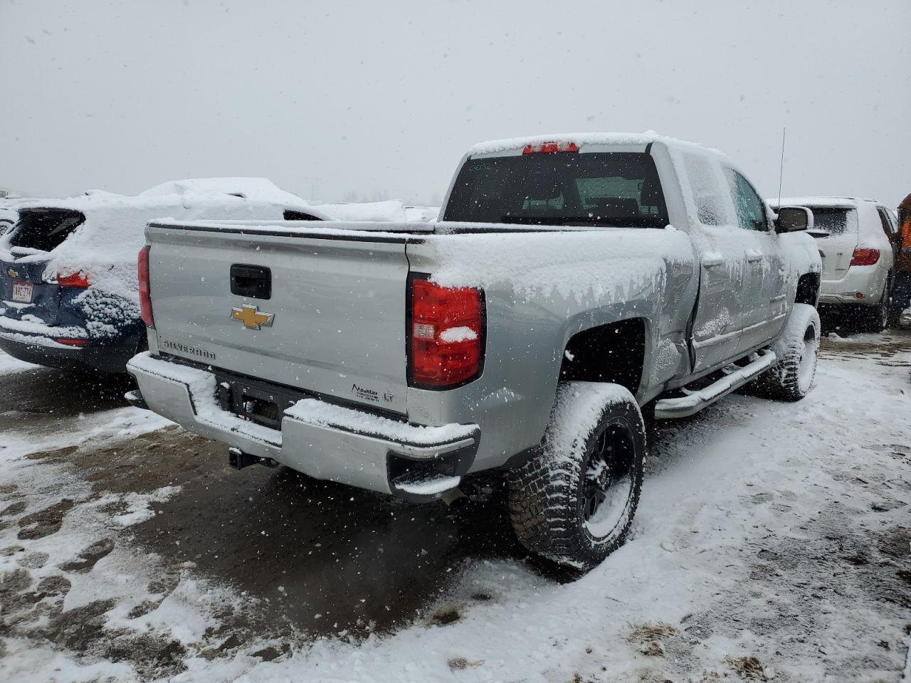2016 Chevrolet Silverado - Image 3
