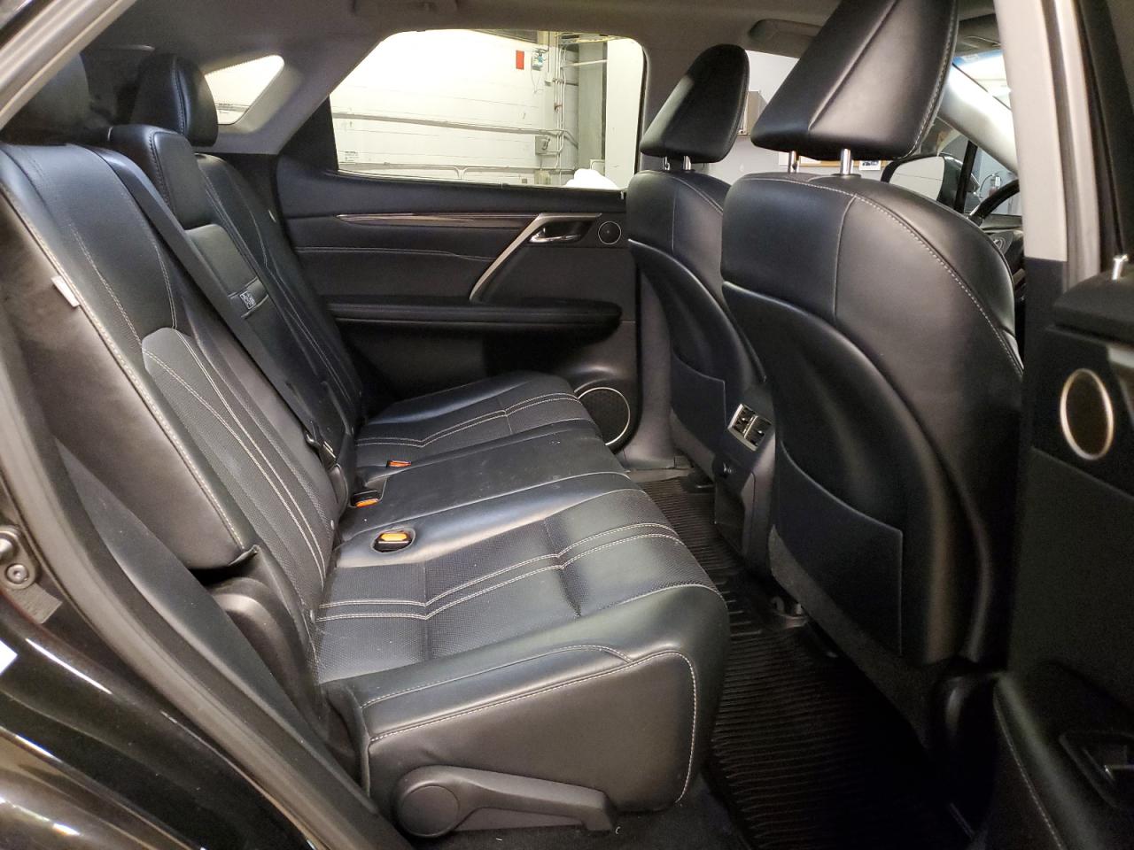 2017 Lexus RX - Image 10