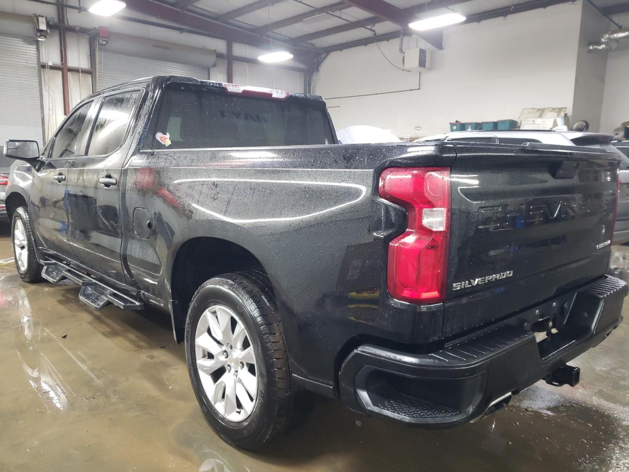2021 Chevrolet Silverado - Image 2