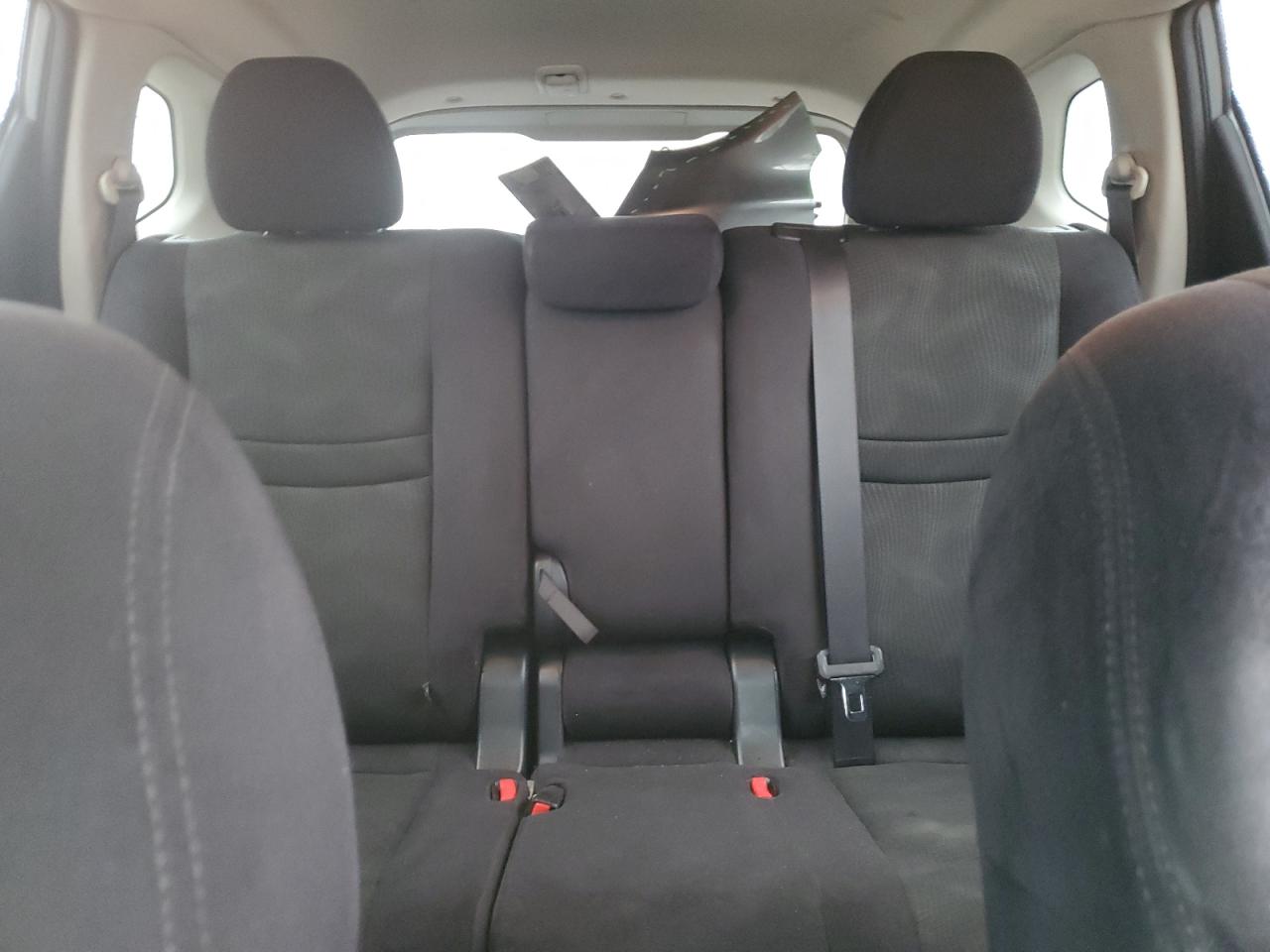 2016 Nissan Rogue - Image 10