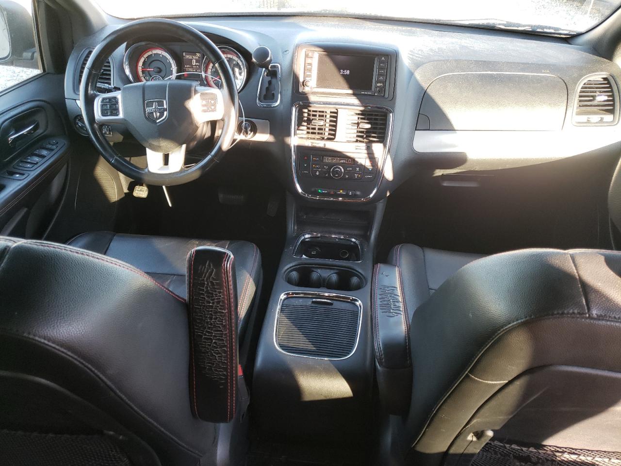 2019 Dodge Caravan - Image 8