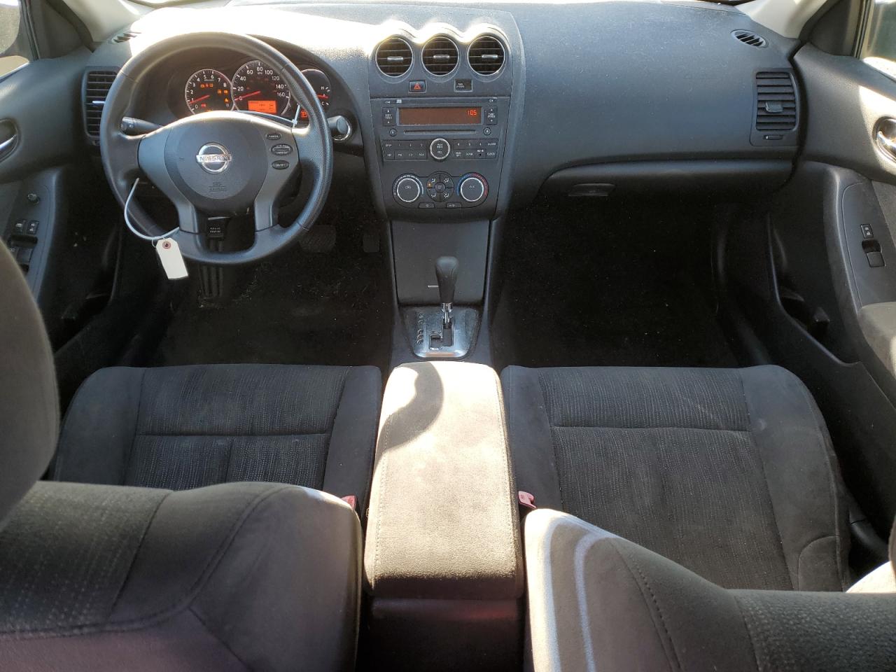 2010 Nissan Altima - Image 8