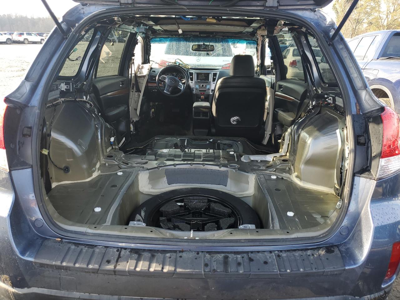 2014 Subaru Outback - Image 6