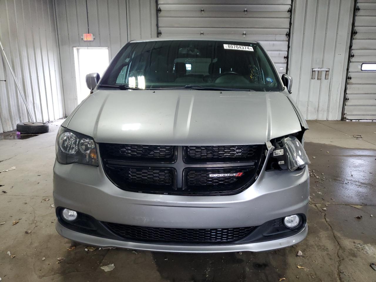 2018 Dodge Caravan - Image 5