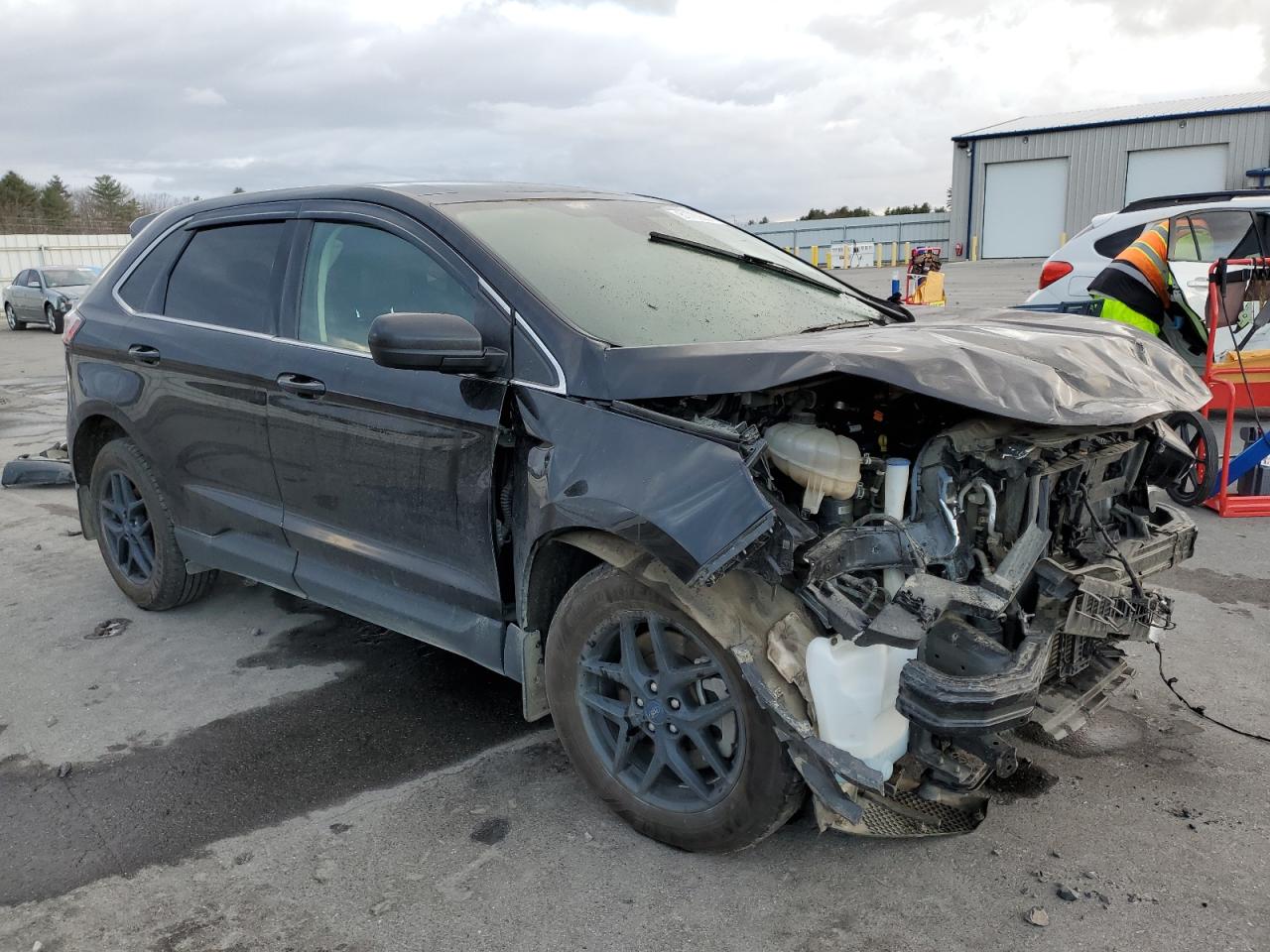 2021 Ford Edge - Image 4