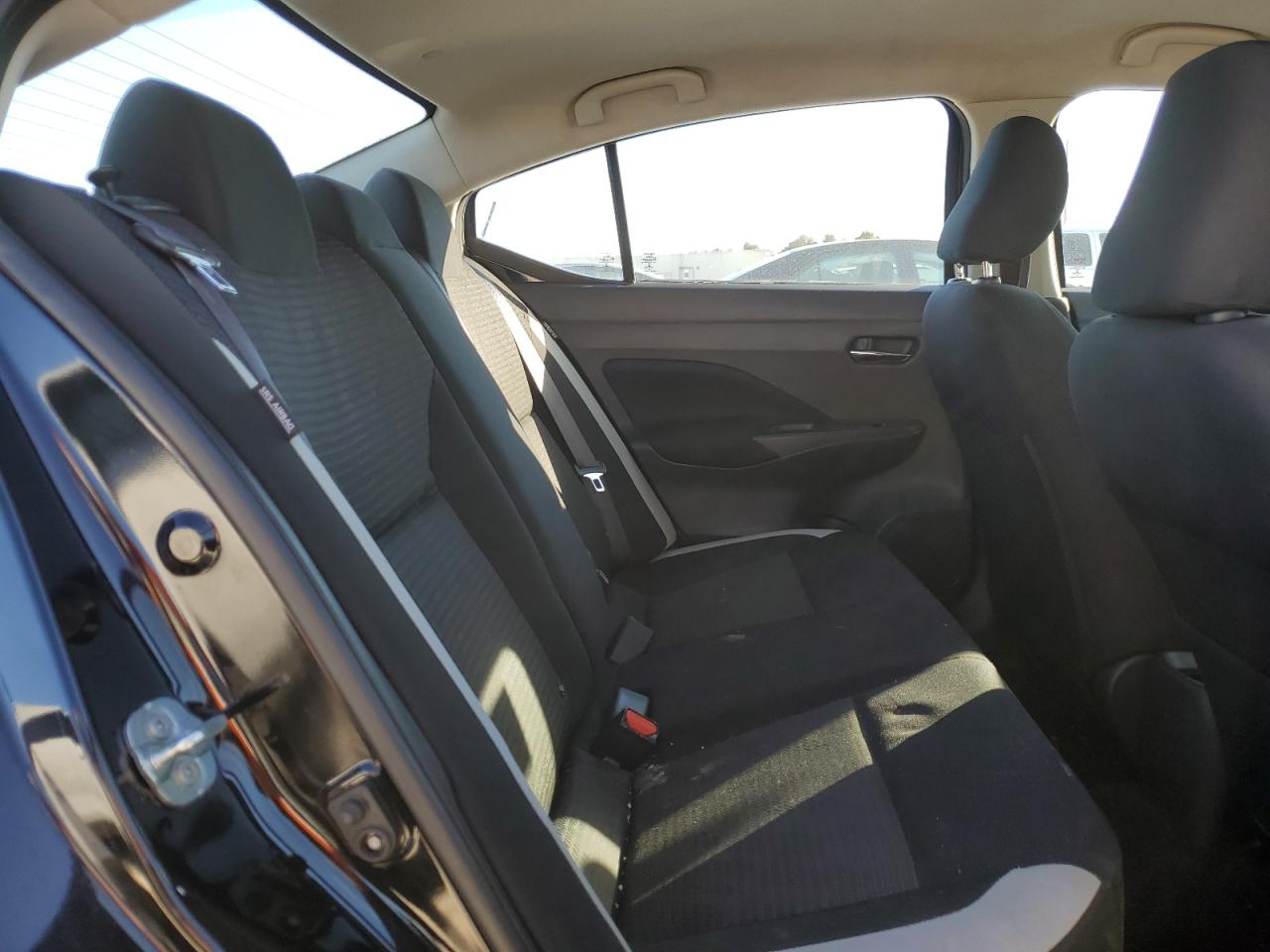 2021 Nissan Versa - Image 10