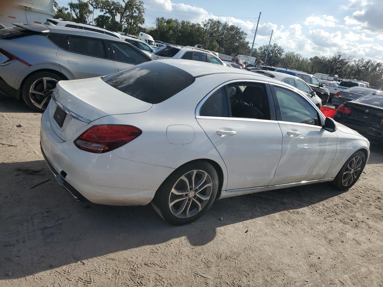 VIN 55SWF4JB4GU173286 2016 MERCEDES-BENZ C-CLASS no.3