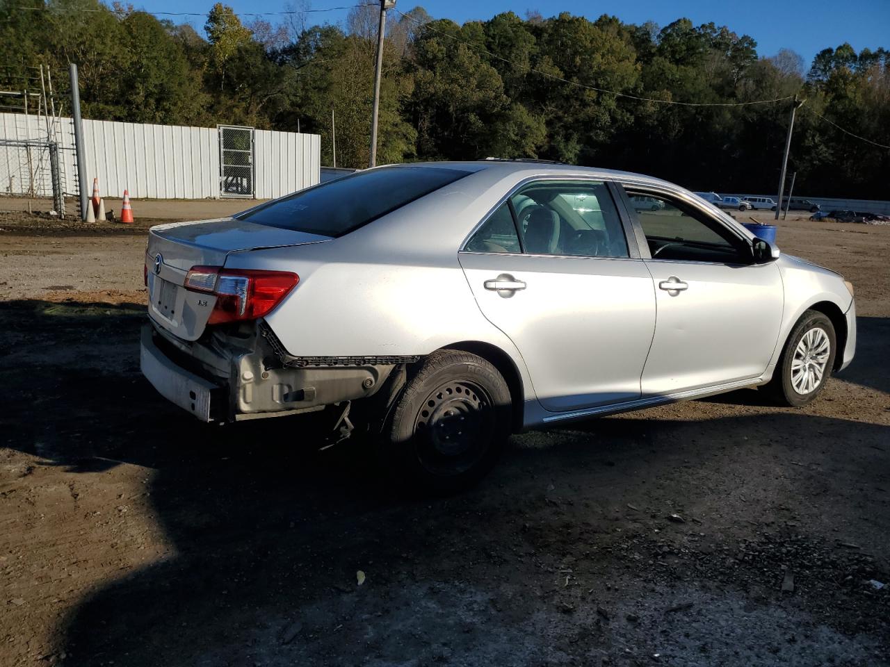 2014 Toyota Camry - Image 3