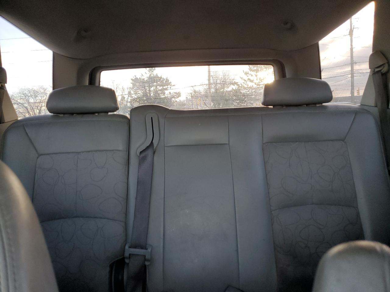 2005 Saturn VUE - Image 10