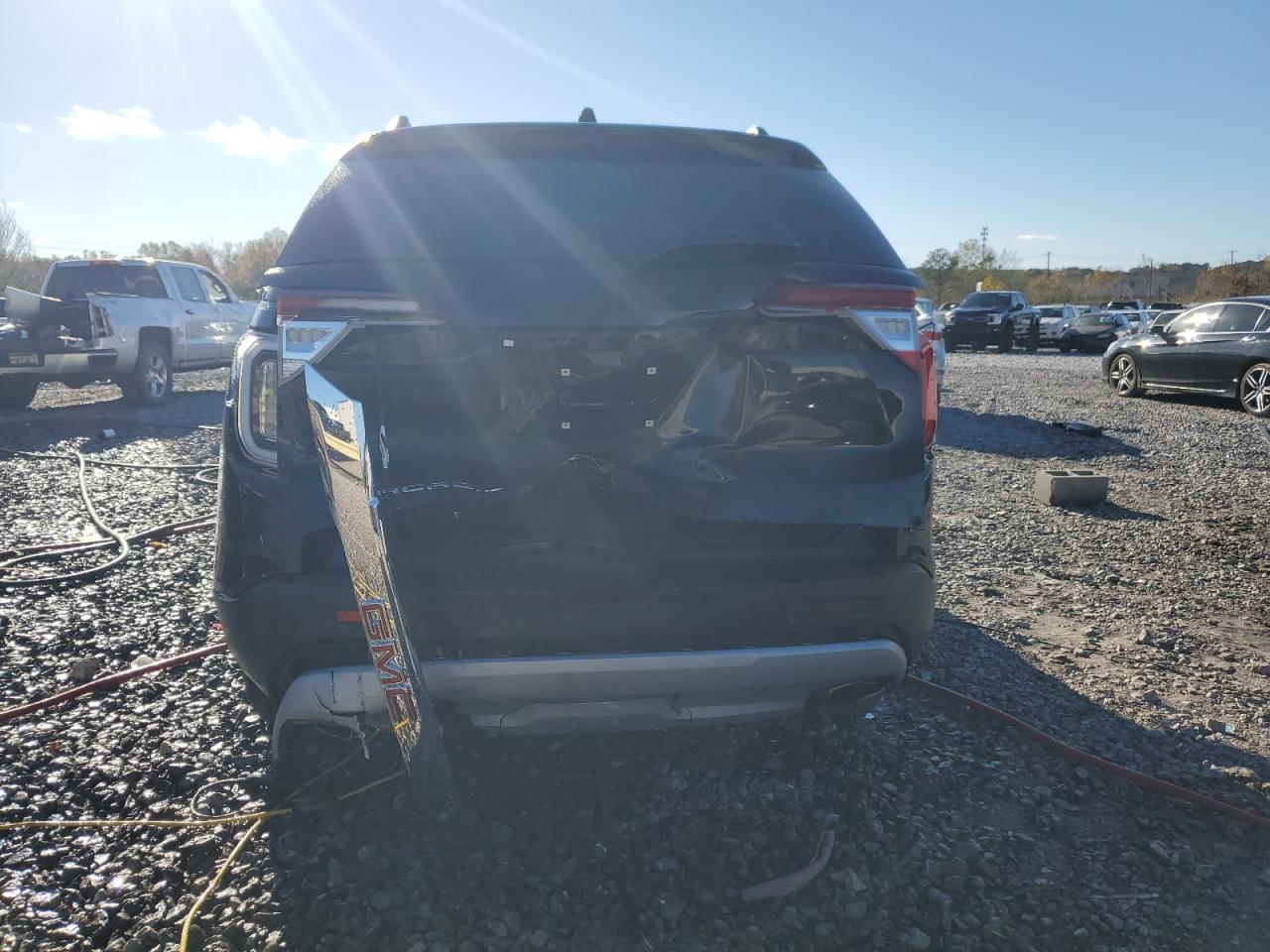 2022 GMC Acadia - Image 6
