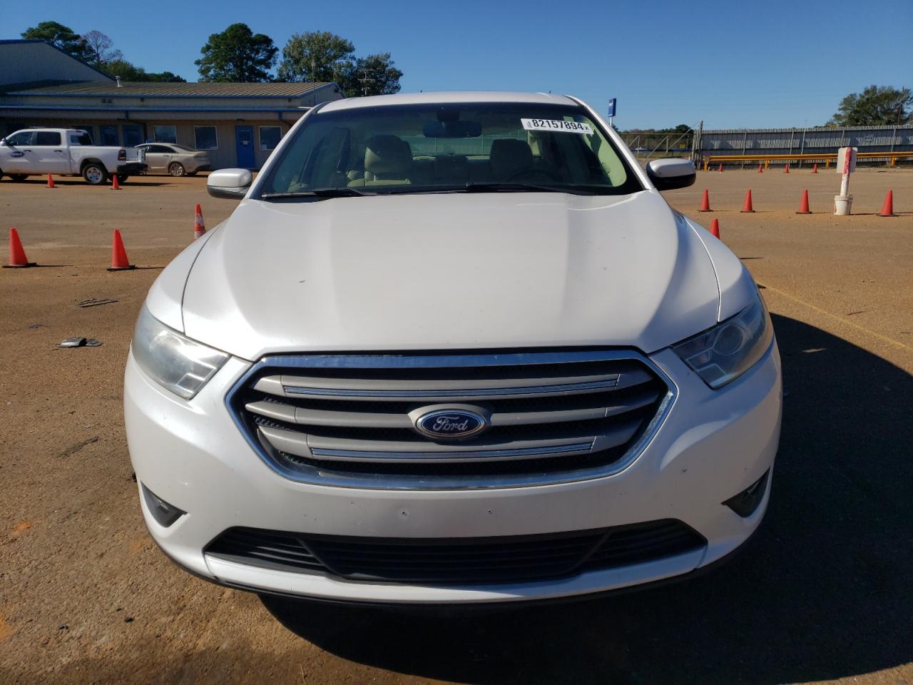 2013 Ford Taurus Sel VIN: 1FAHP2E84DG192809 Lot: 82157894