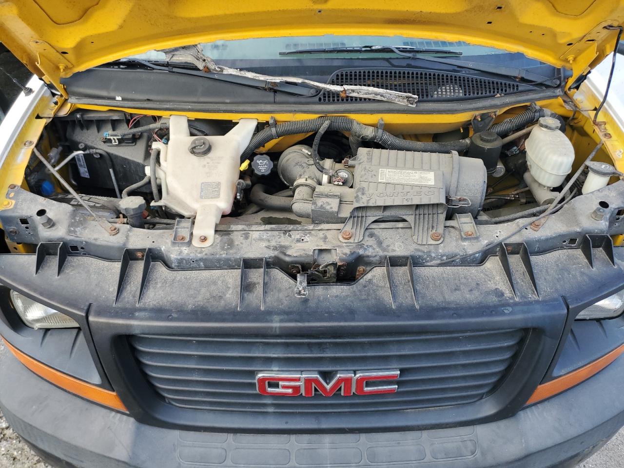 2008 GMC Savana Cutaway G3500 VIN: 1GDJG31K281904967 Lot: 74576184