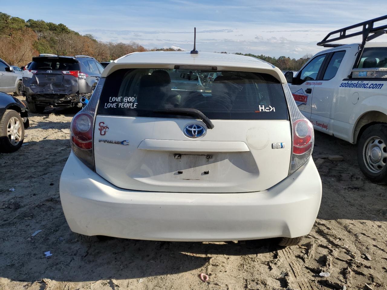 2014 Toyota Prius - Image 6