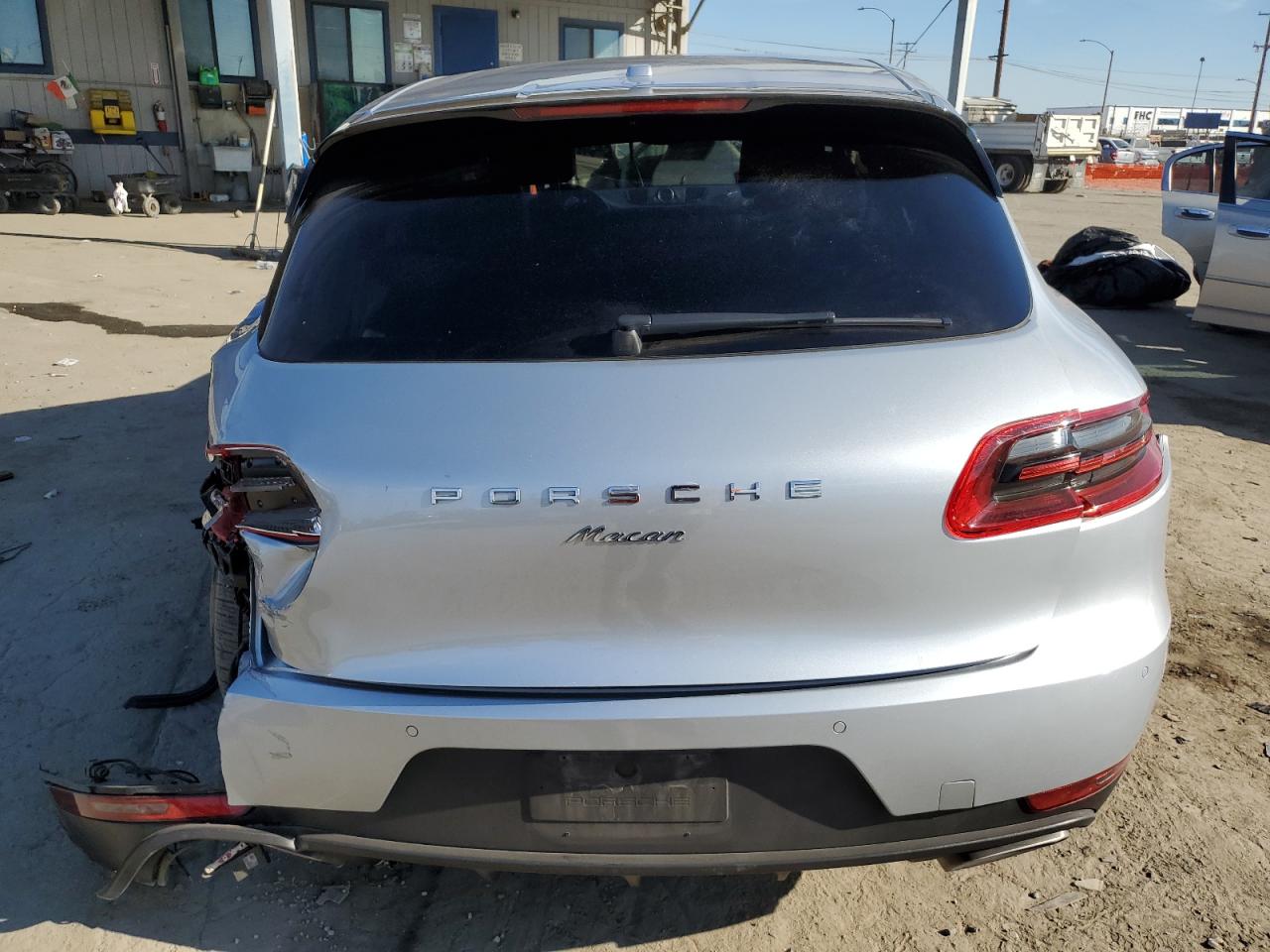 2017 Porsche Macan VIN: WP1AA2A53HLB82177 Lot: 79140084