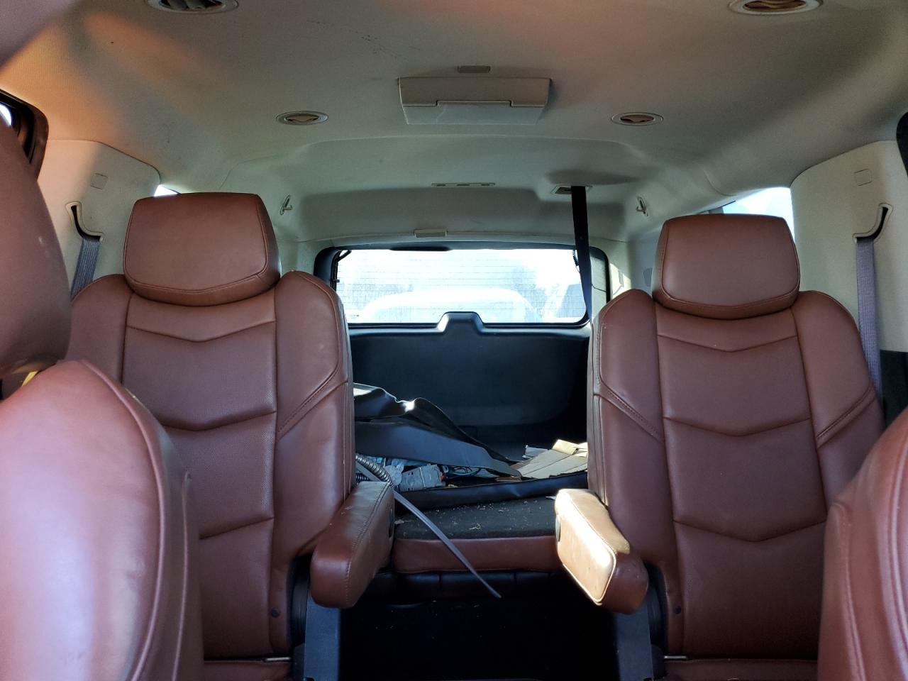 2016 Cadillac Escalade - Image 10
