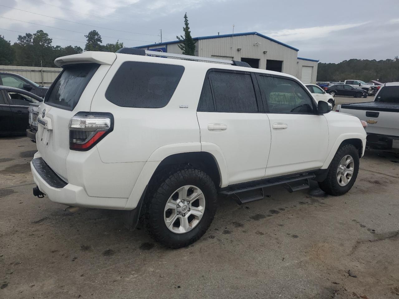 VIN JTEEU5JR6R5311724 2024 TOYOTA 4RUNNER no.3