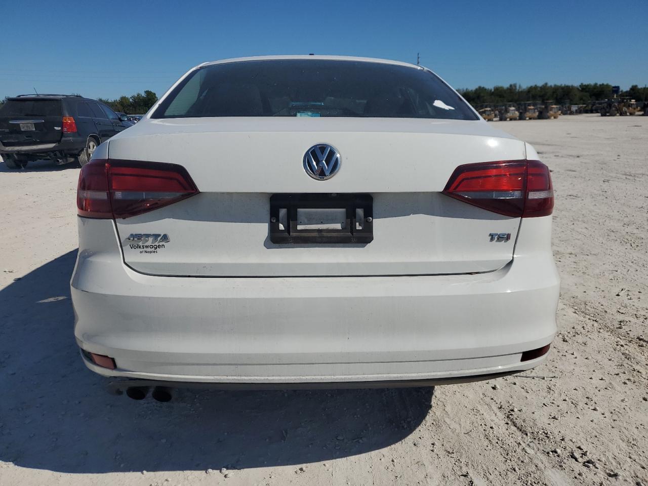 2017 Volkswagen Jetta - Image 6