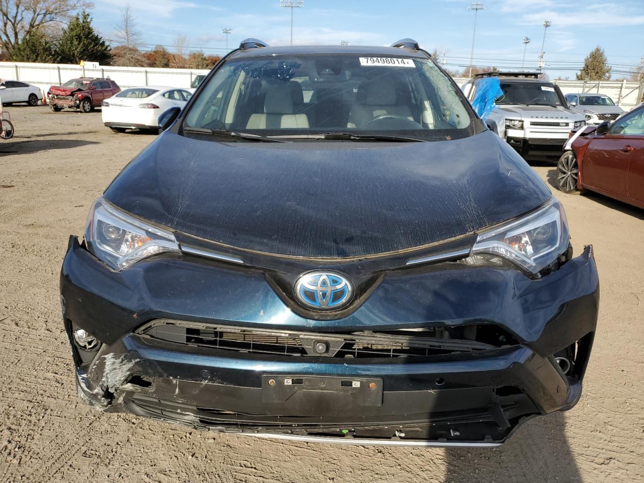 VIN JTMDJREV7HD114668 2017 TOYOTA RAV4 no.5