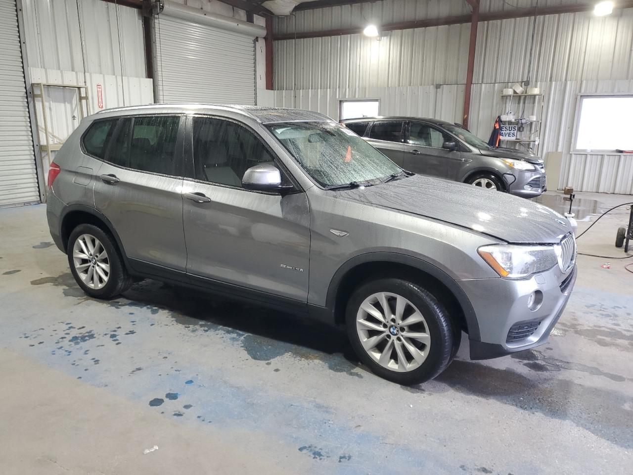 VIN 5UXWZ7C30H0V93352 2017 BMW X3 no.4