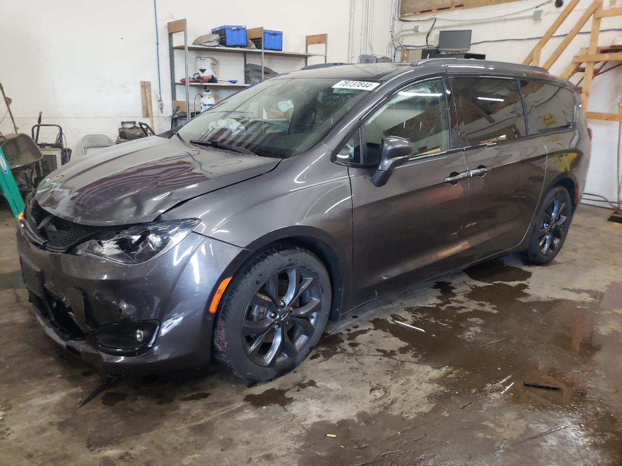 2018 Chrysler Pacifica - Image 1