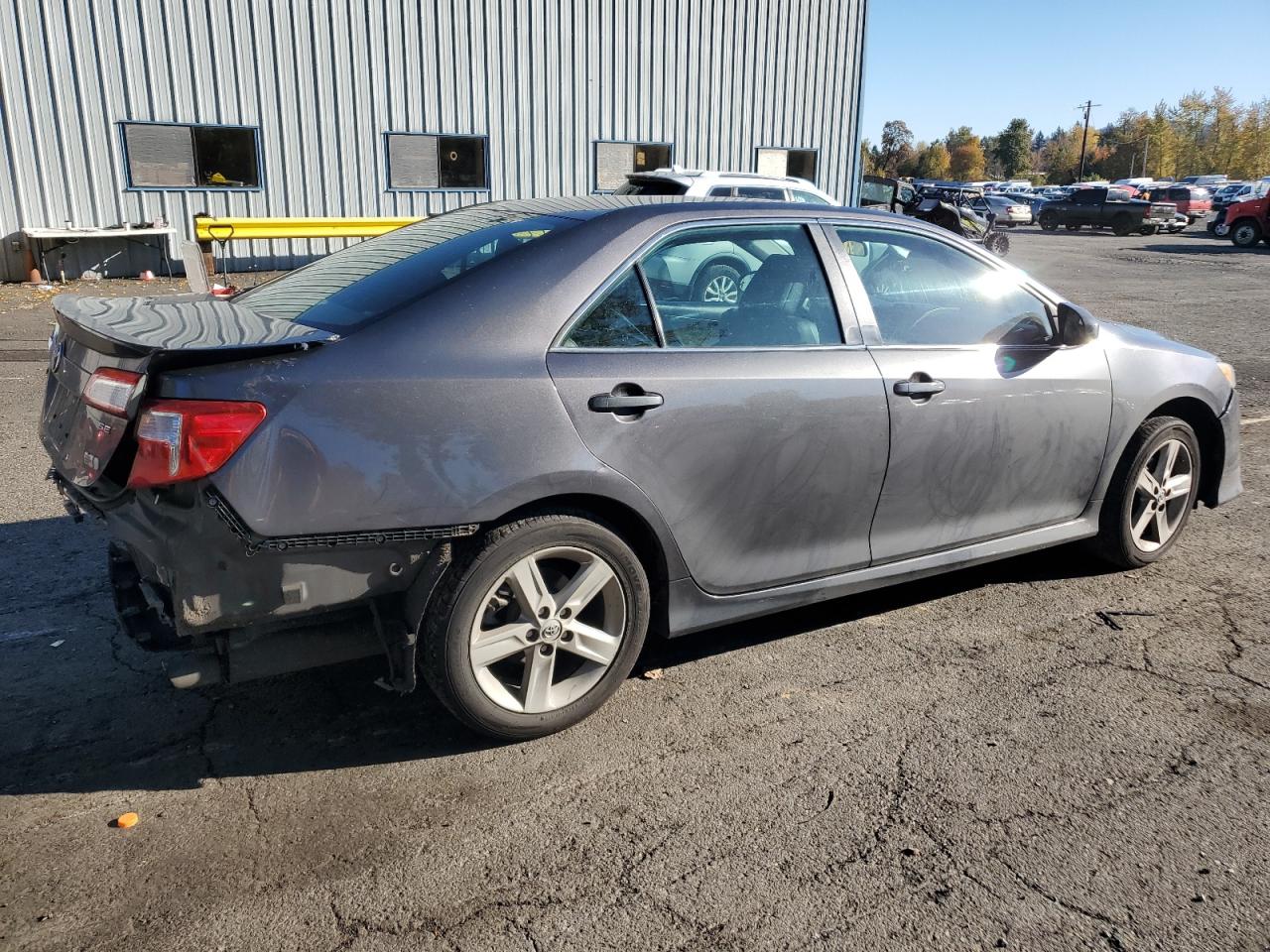 2014 Toyota Camry - Image 3