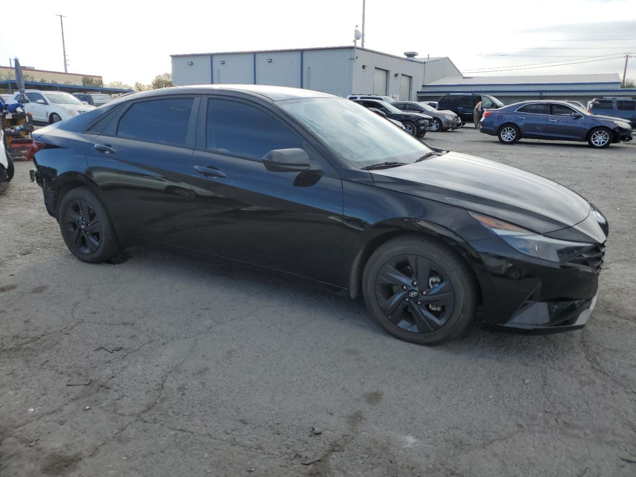2022 Hyundai Elantra - Image 4