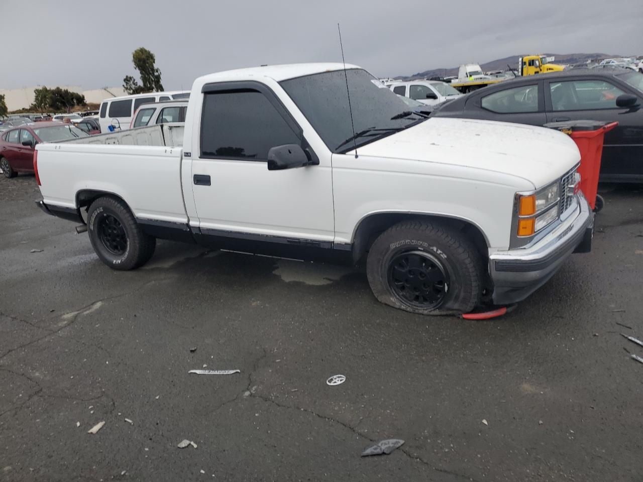 1995 GMC Sierra C1500 VIN: 1GTEC14K5SZ563560 Lot: 81747014