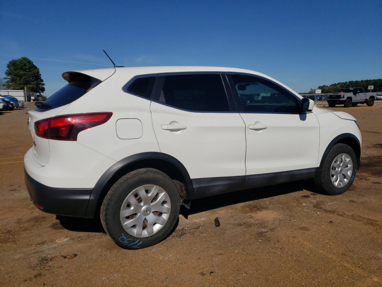 2019 Nissan Rogue - Image 3