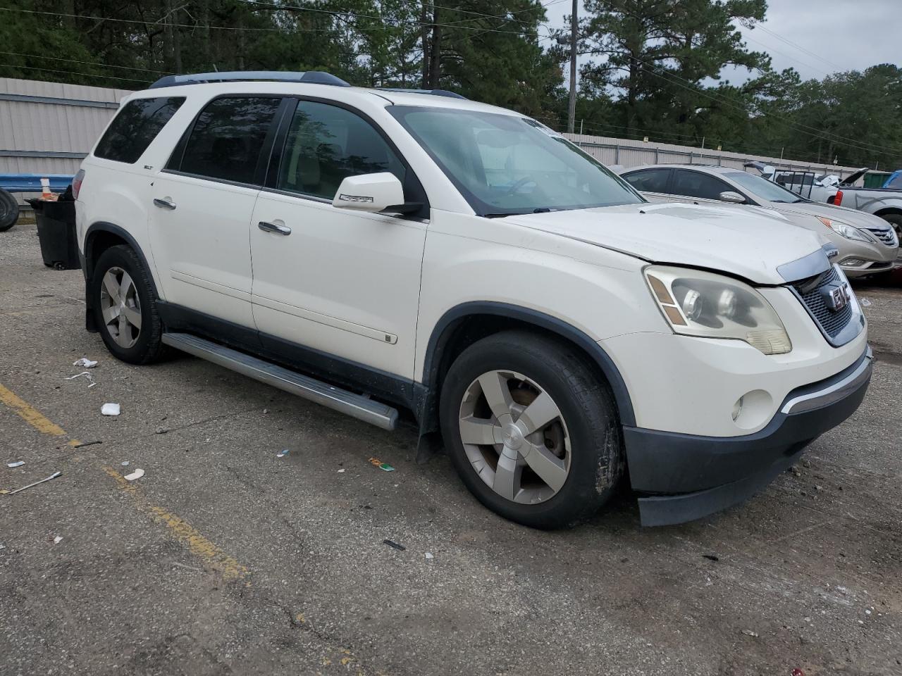 2010 GMC Acadia - Image 4