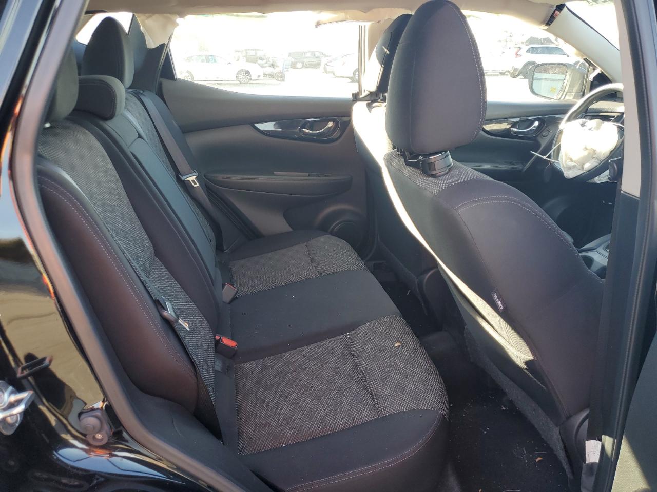 2019 Nissan Rogue - Image 11