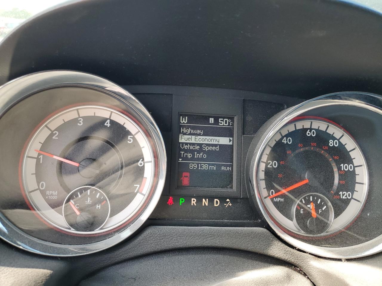 2019 Dodge Caravan - Image 9