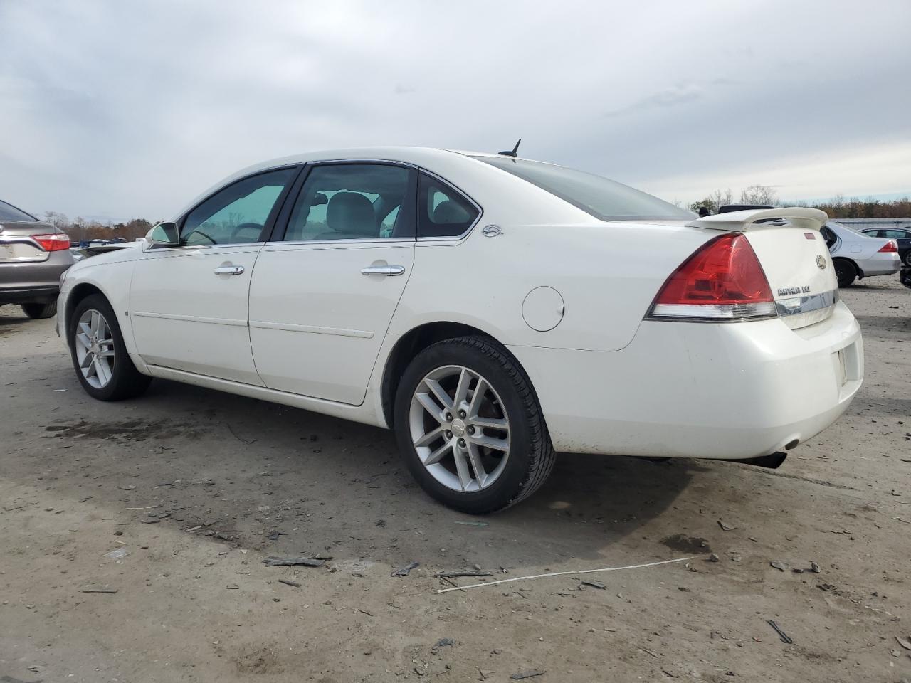 2008 Chevrolet Impala - Image 2