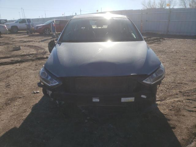  HYUNDAI ELANTRA 2017 Сірий