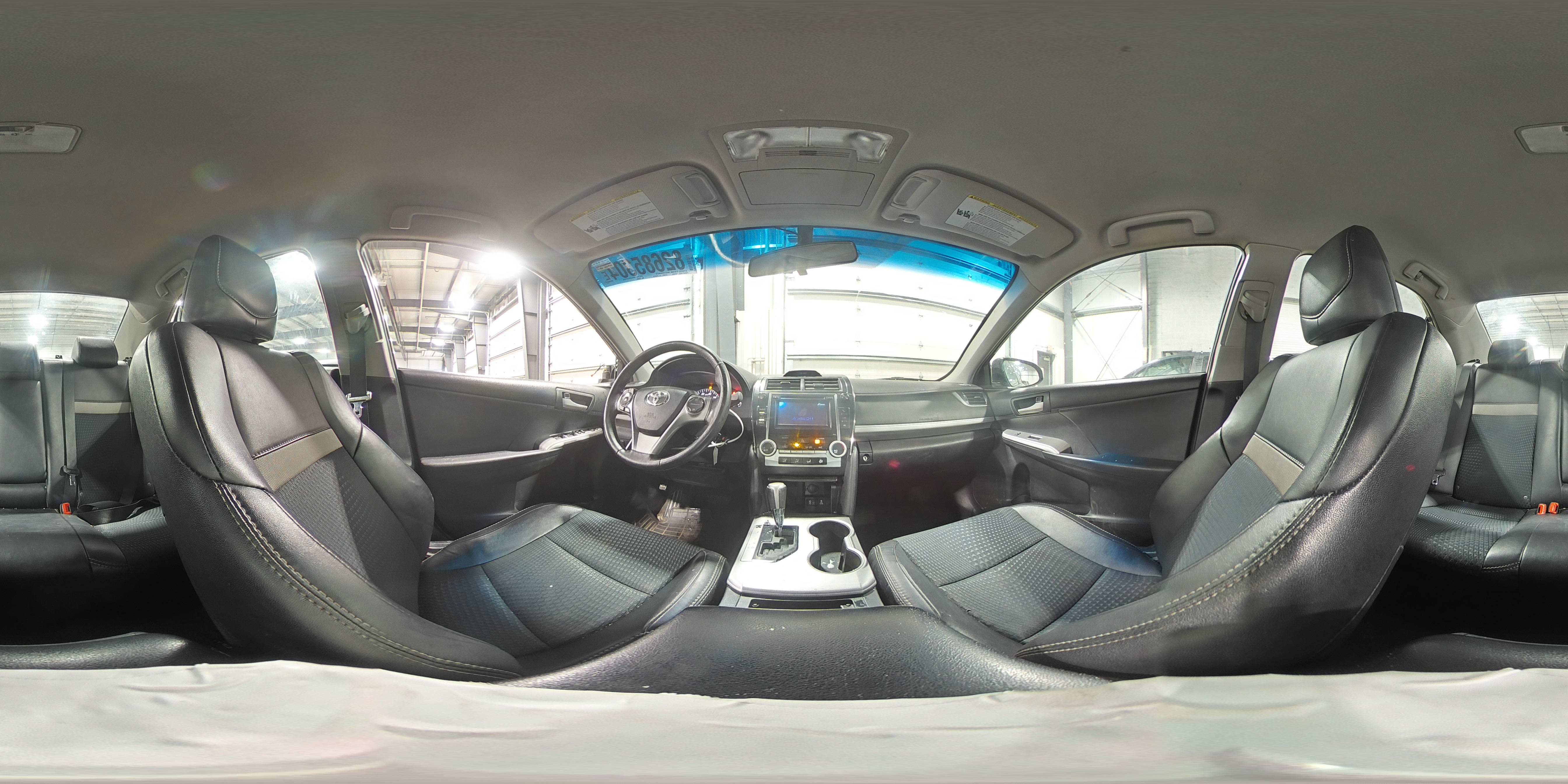 2012 Toyota Camry - Image 14