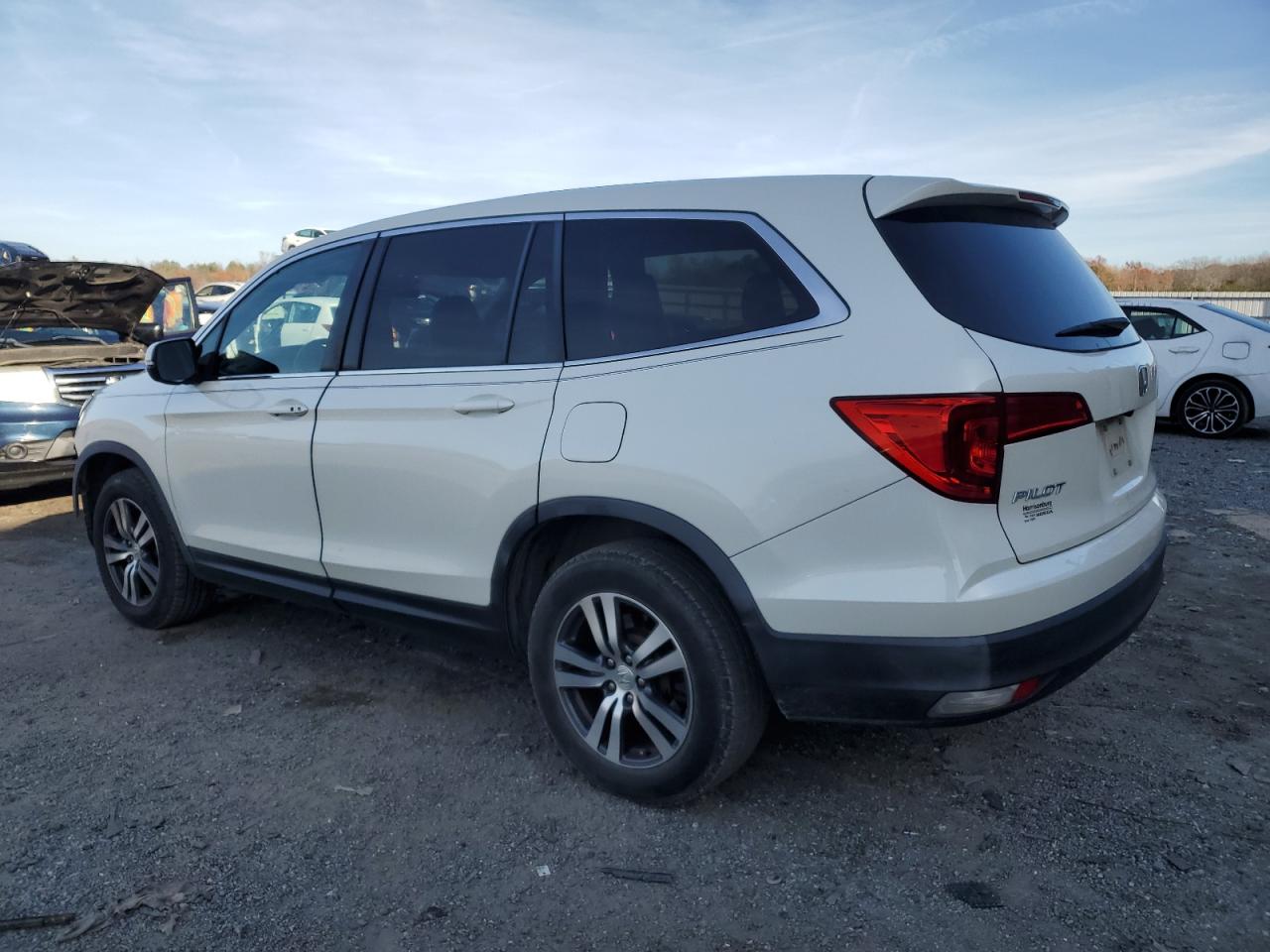 2016 Honda Pilot - Image 2