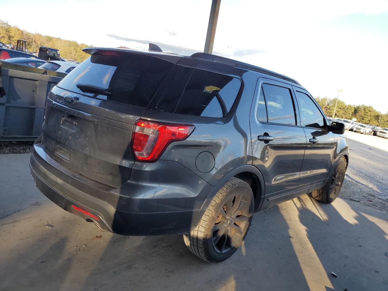 2017 Ford Explorer - Image 3
