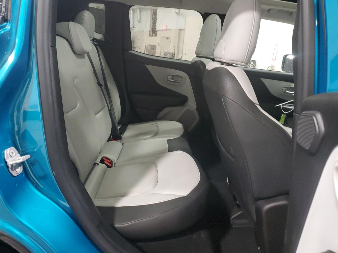 2021 Jeep Renegade - Image 11
