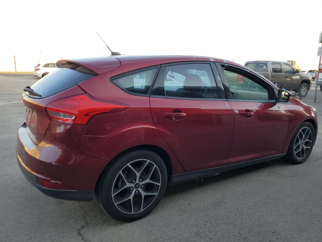 VIN 1FADP3M21HL303508 2017 FORD FOCUS no.3