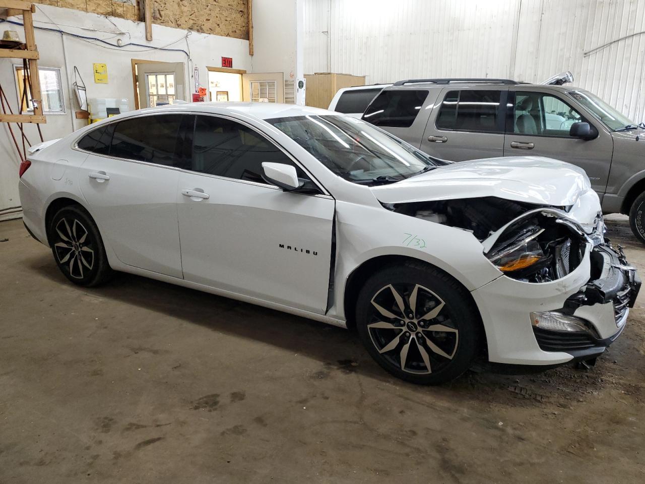 2022 Chevrolet Malibu - Image 4