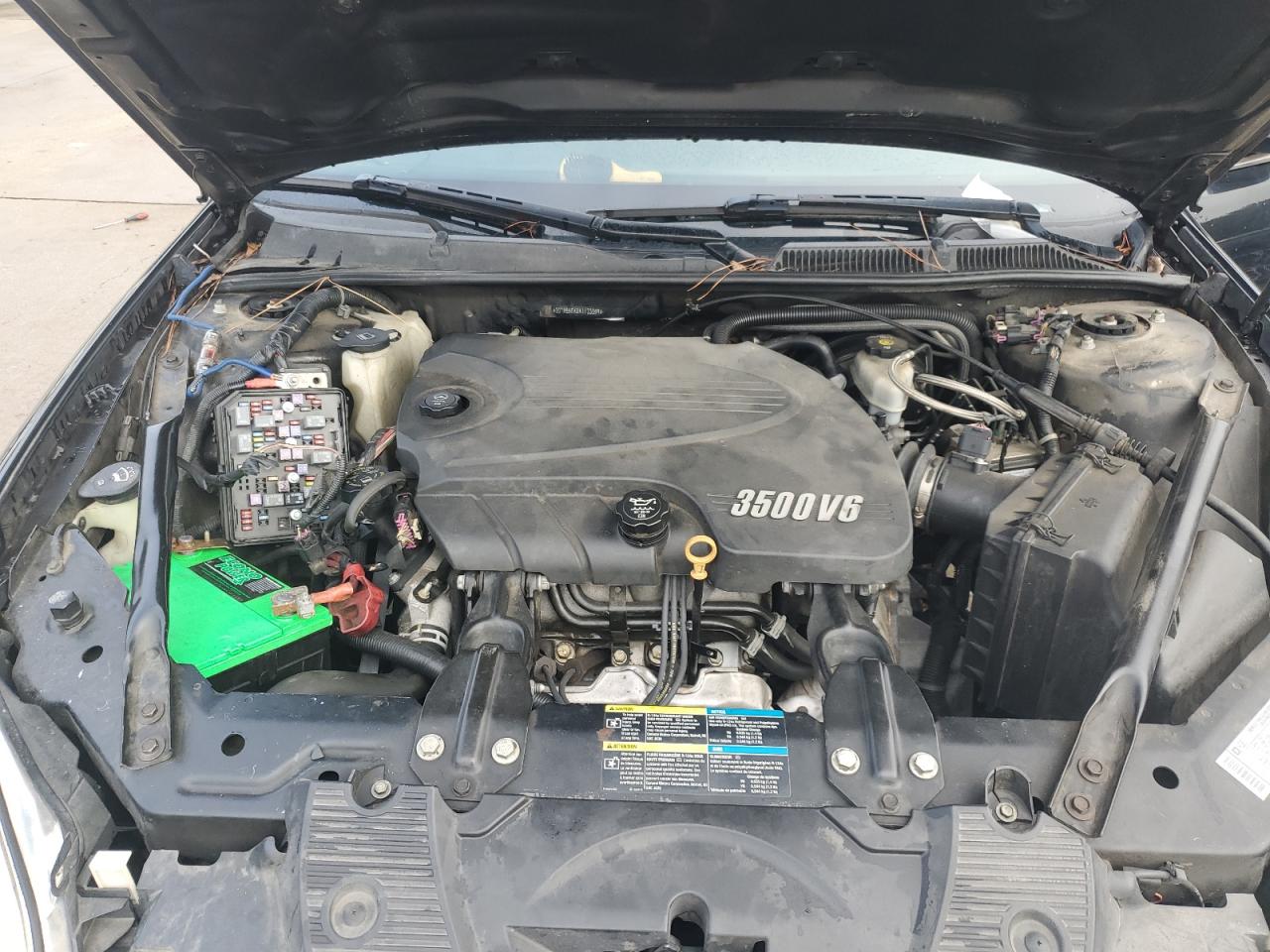 2010 Chevrolet Impala - Image 12