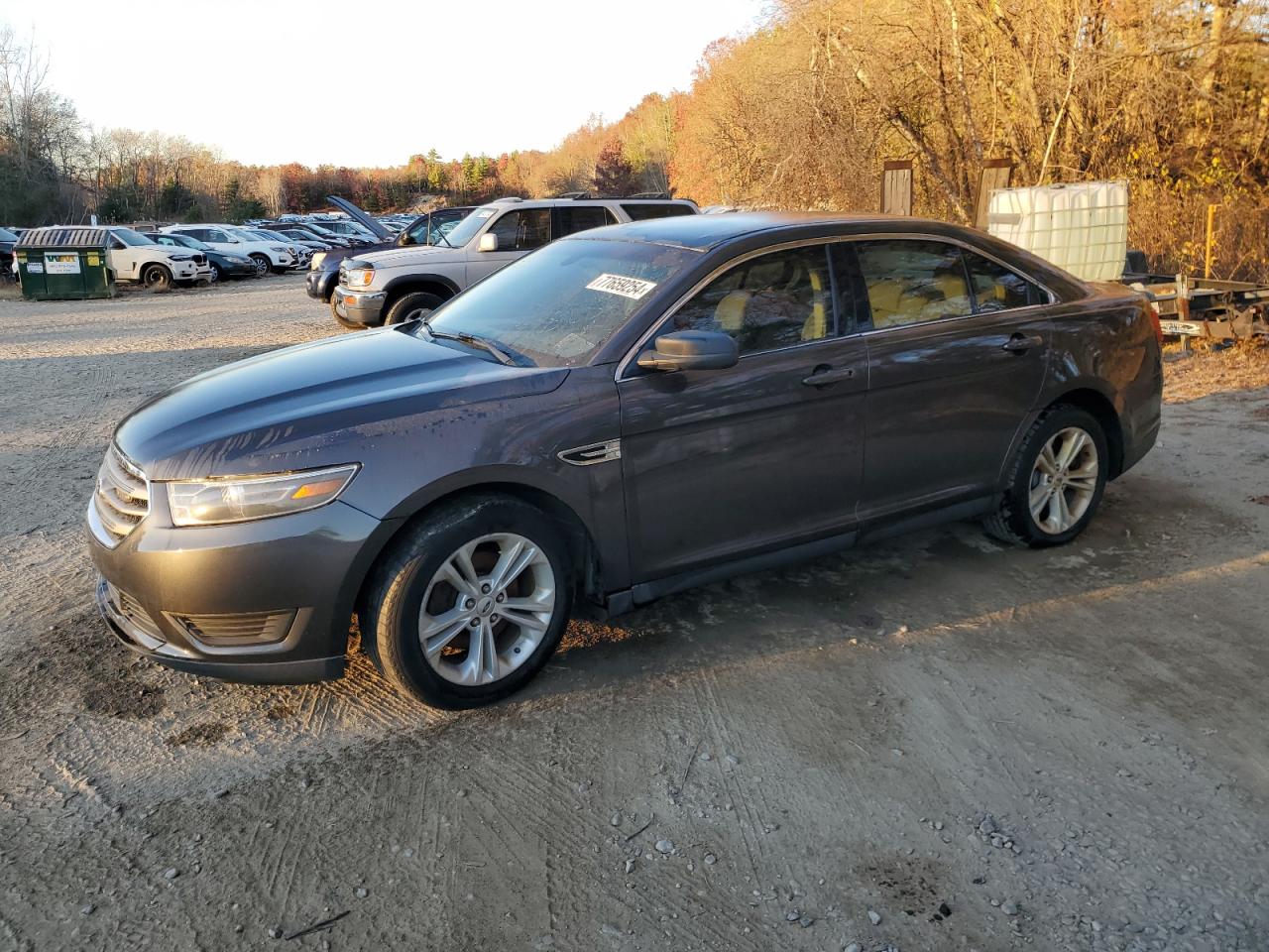 2015 Ford Taurus Se for Sale in North Billerica, MA - Minor Dent/Scratches