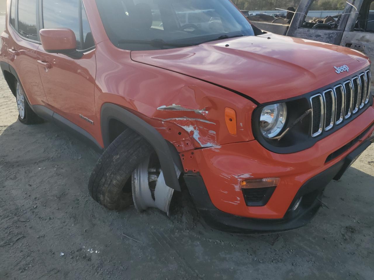2021 Jeep Renegade - Image 4