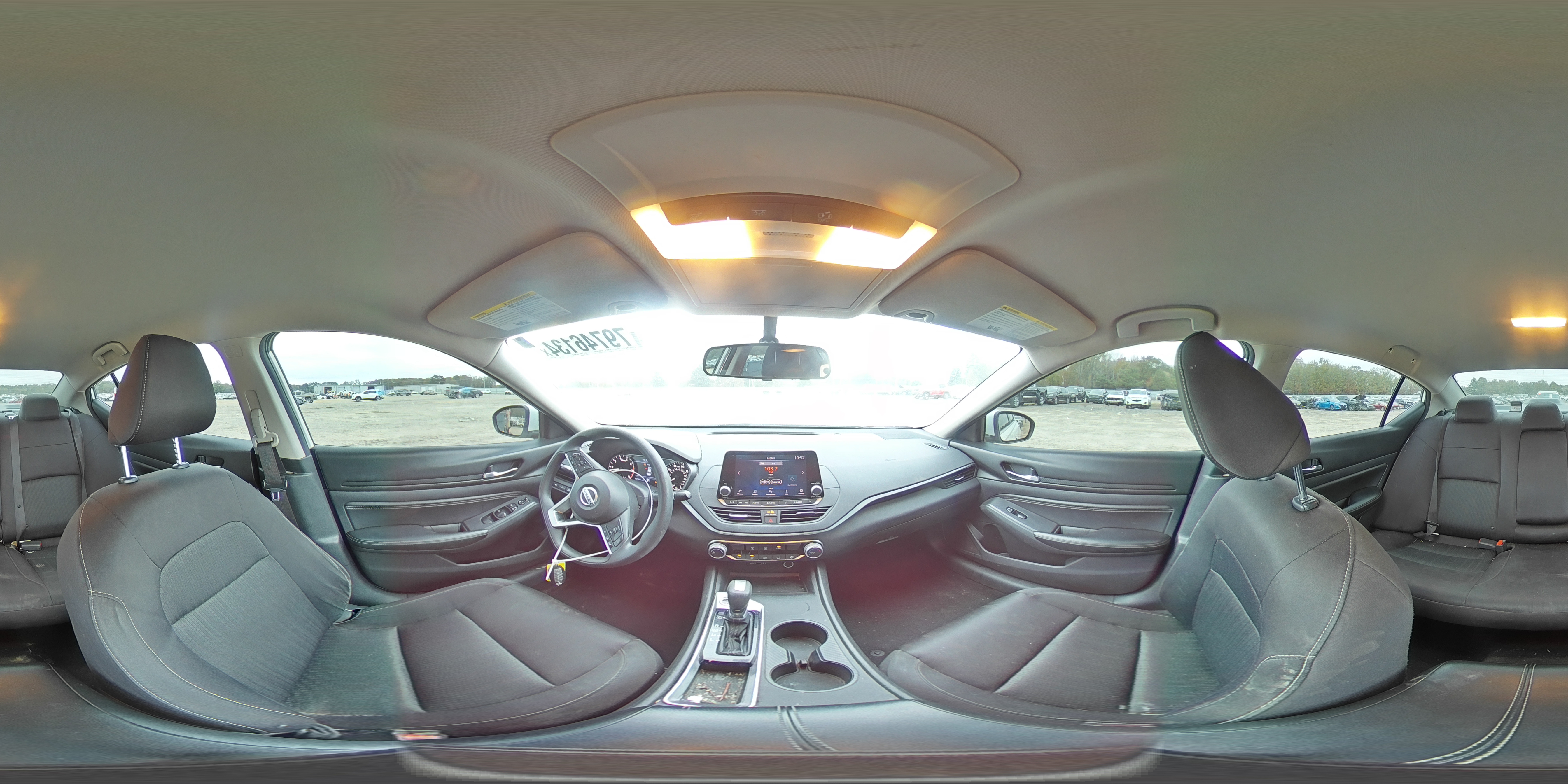 2020 Nissan Altima - Image 12