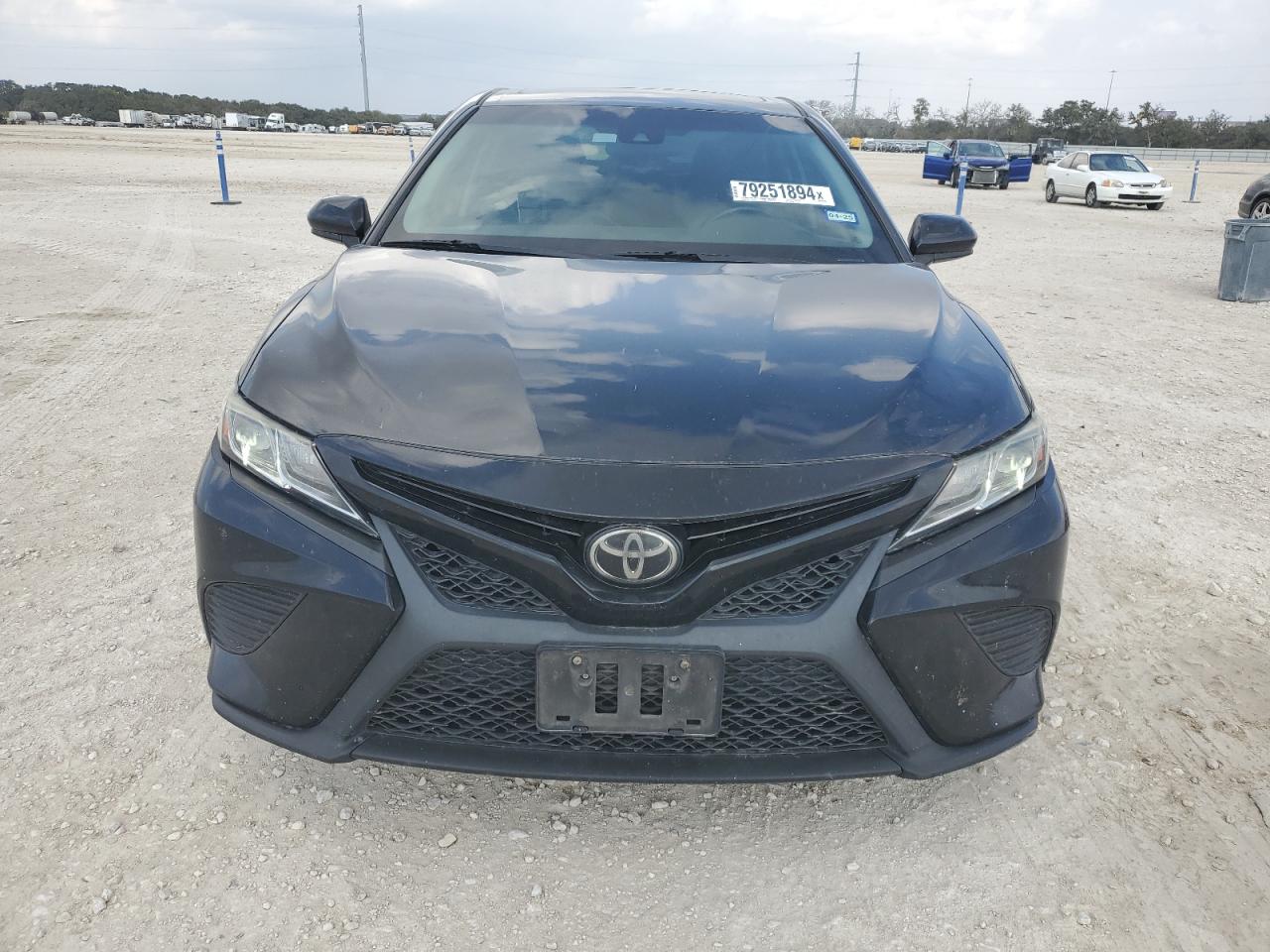 VIN 4T1B11HKXJU067938 2018 TOYOTA CAMRY no.5