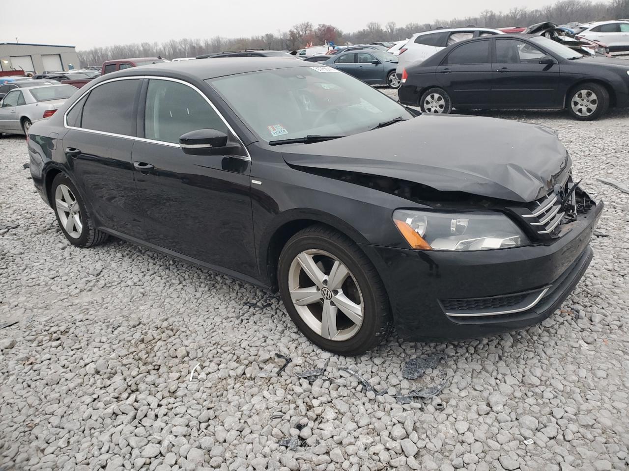 2014 Volkswagen Passat - Image 4
