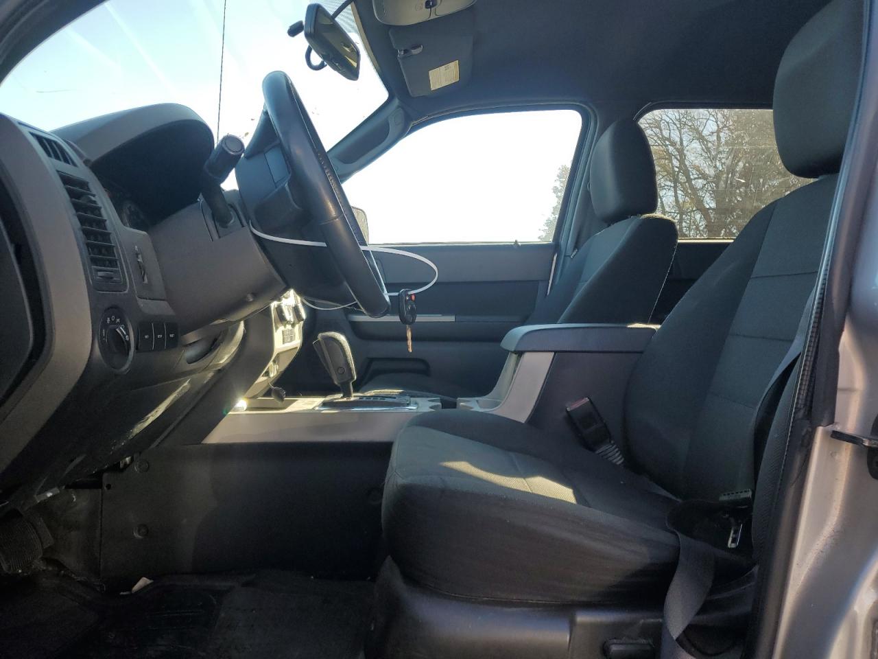 2010 Ford Escape - Image 7