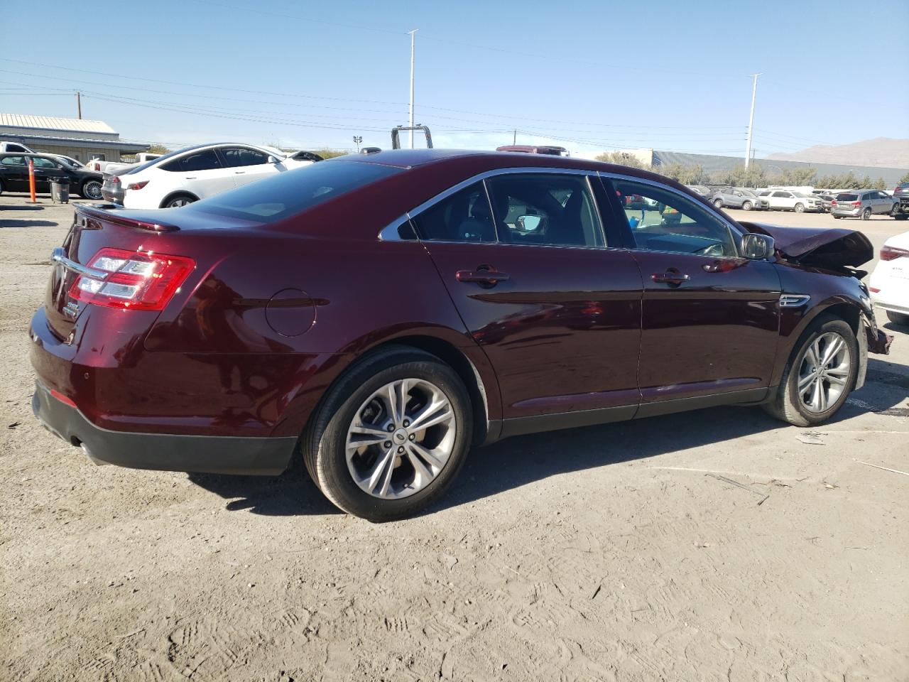 2018 Ford Taurus - Image 3