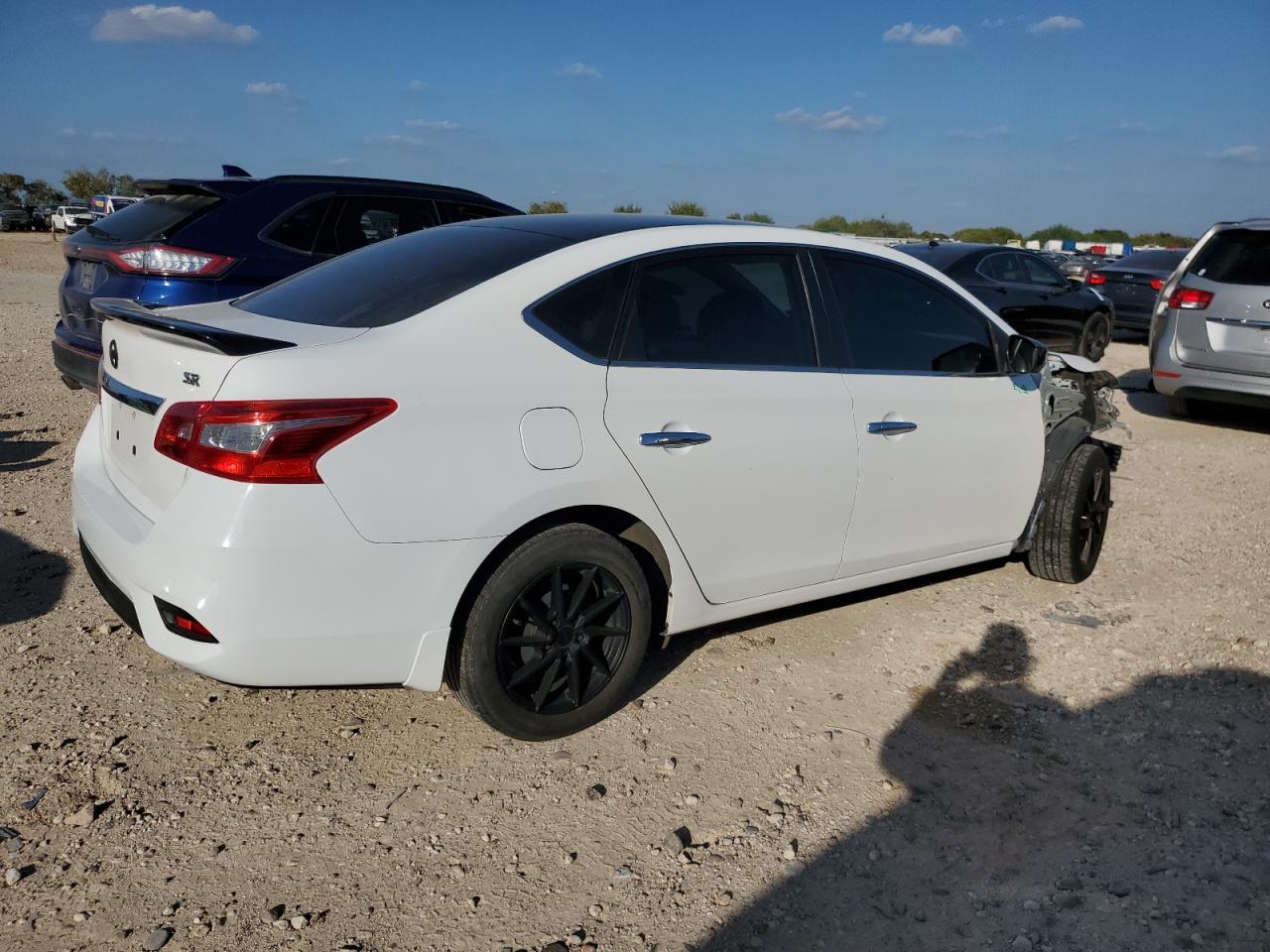 2019 Nissan Sentra - Image 3