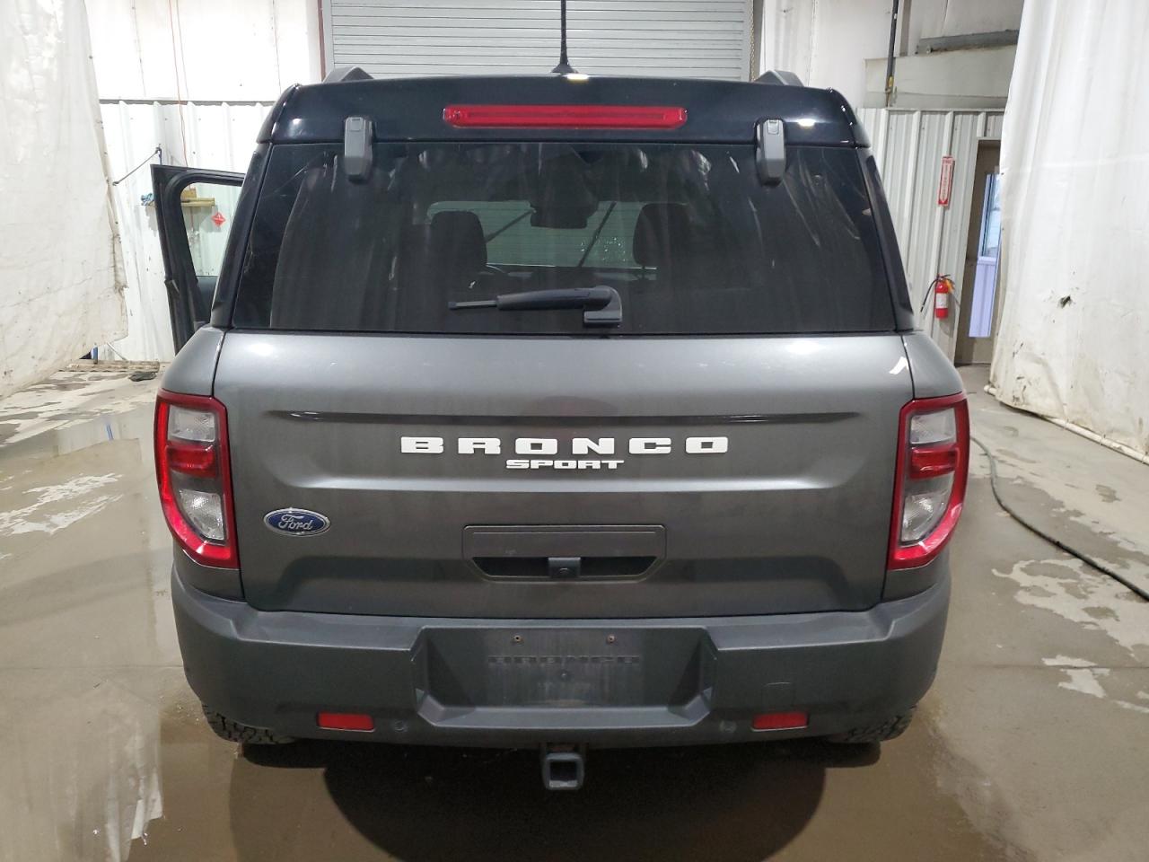 2022 Ford Bronco - Image 6
