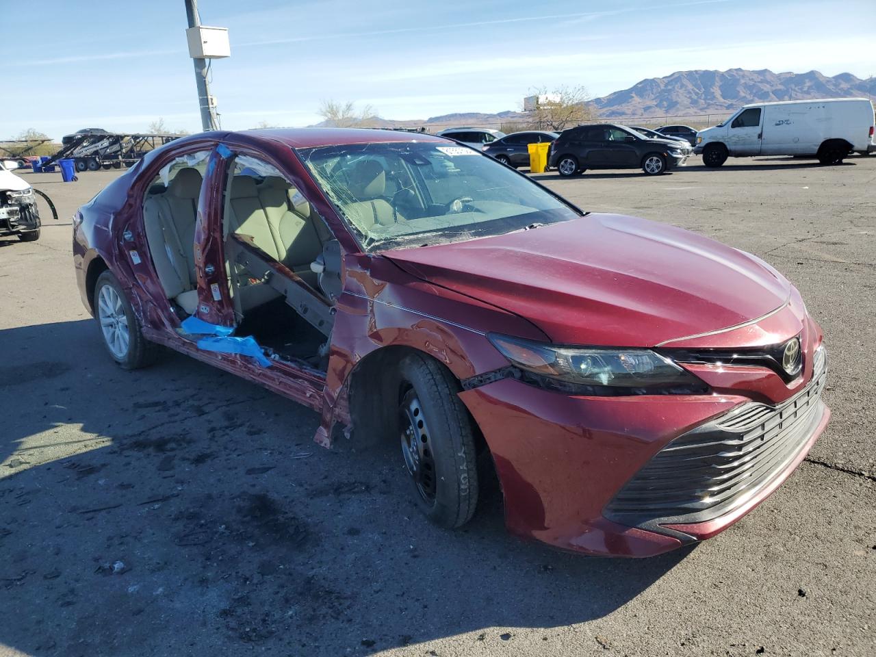 VIN 4T1B11HK2JU592928 2018 TOYOTA CAMRY no.4